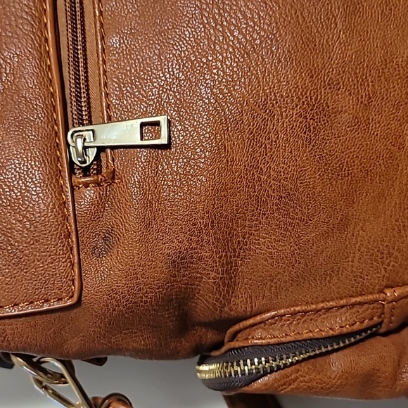 Lovely convertible backpack in brown-chestnut color vegan leather - Picture 13 of 14